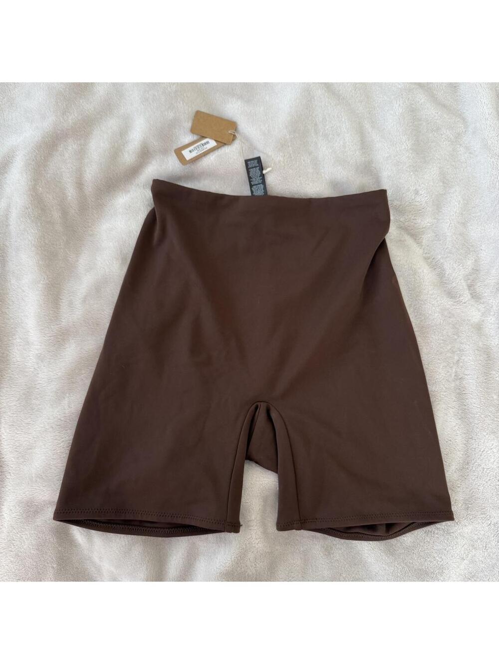 Skims swim shorts NWT size XXS